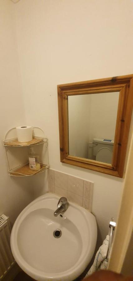 Spacious And Serene Stay Near Milton Keynes Centre Willen Kültér fotó
