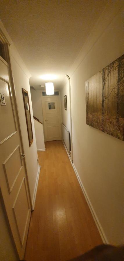Spacious And Serene Stay Near Milton Keynes Centre Willen Kültér fotó