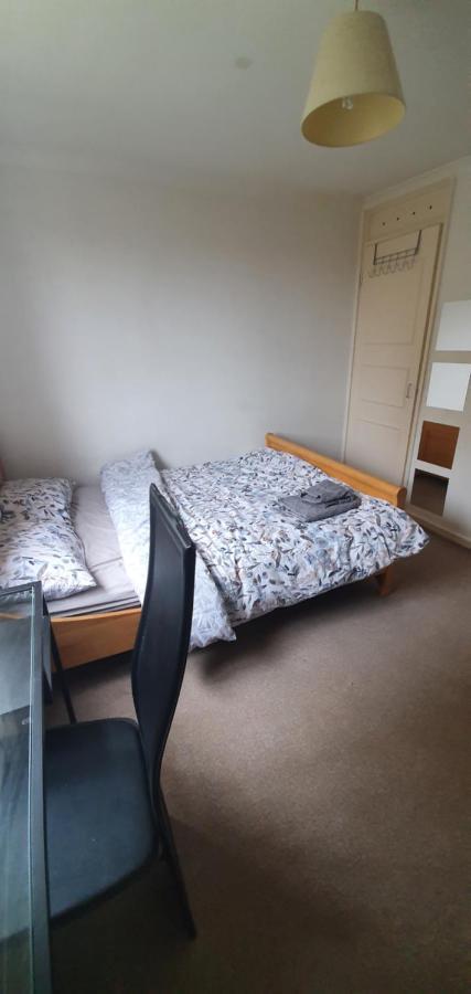 Spacious And Serene Stay Near Milton Keynes Centre Willen Kültér fotó